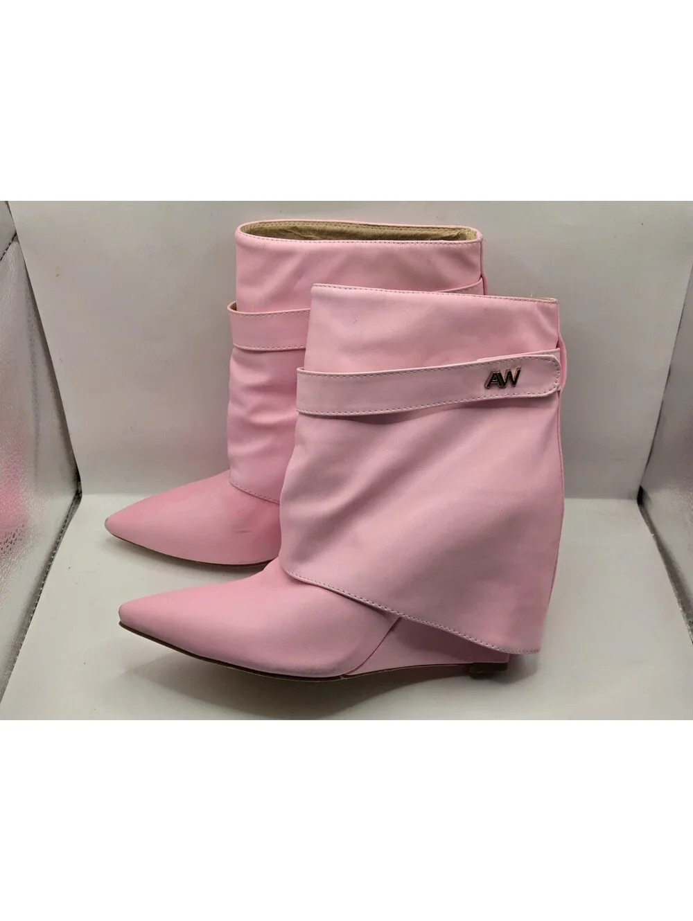 Azalea Wang Off The Grid Women's Pink Wedge Booties With Flaw See Pictures. Sz 8